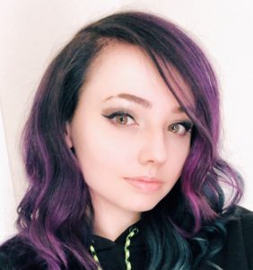 Charlee, a.k.a. Charleemanderz, is a full-time Twitch Streamer with a lot going for her.